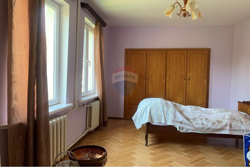 Two-Story Residential House for Sale in Avlabari - Photo 4