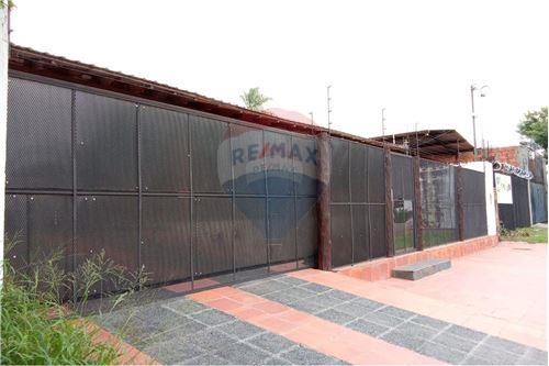 en venta en Zeballos Cué