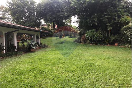 chacra-campo en venta en Barrio Jara