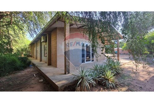 casa en venta en Loma Plata