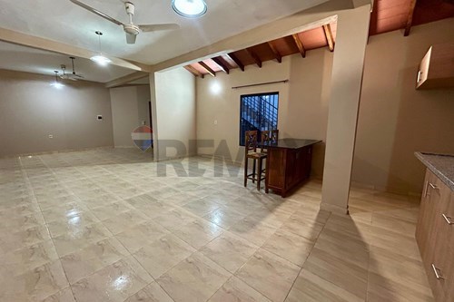casa en alquiler en Luque
