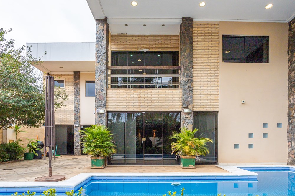 CASA DE 12 METROS DE ANCHO POR 37,50 METROS DE FONDO. — foto 3