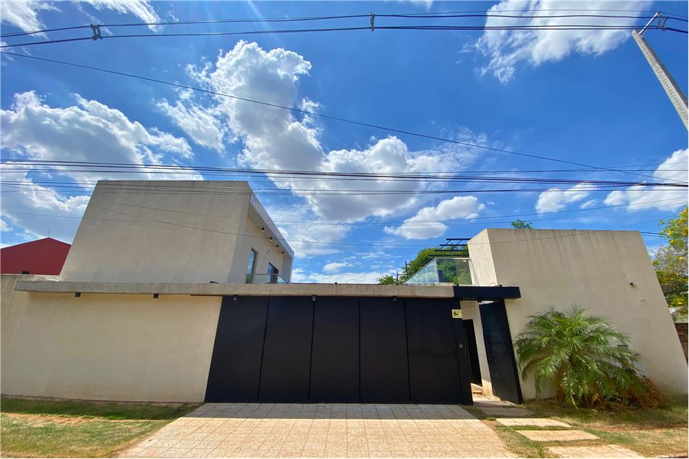 Casa en venta en Lambaré — foto 2
