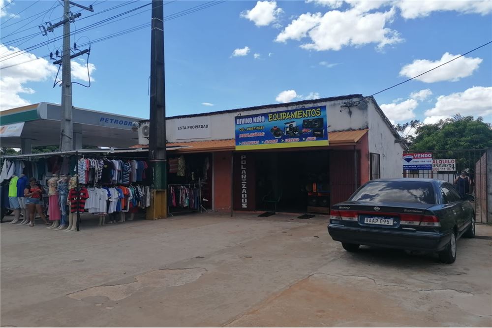 EN VENTA SALON COMERCIAL C / DEPARTAMENTO EN YPANE — foto 2