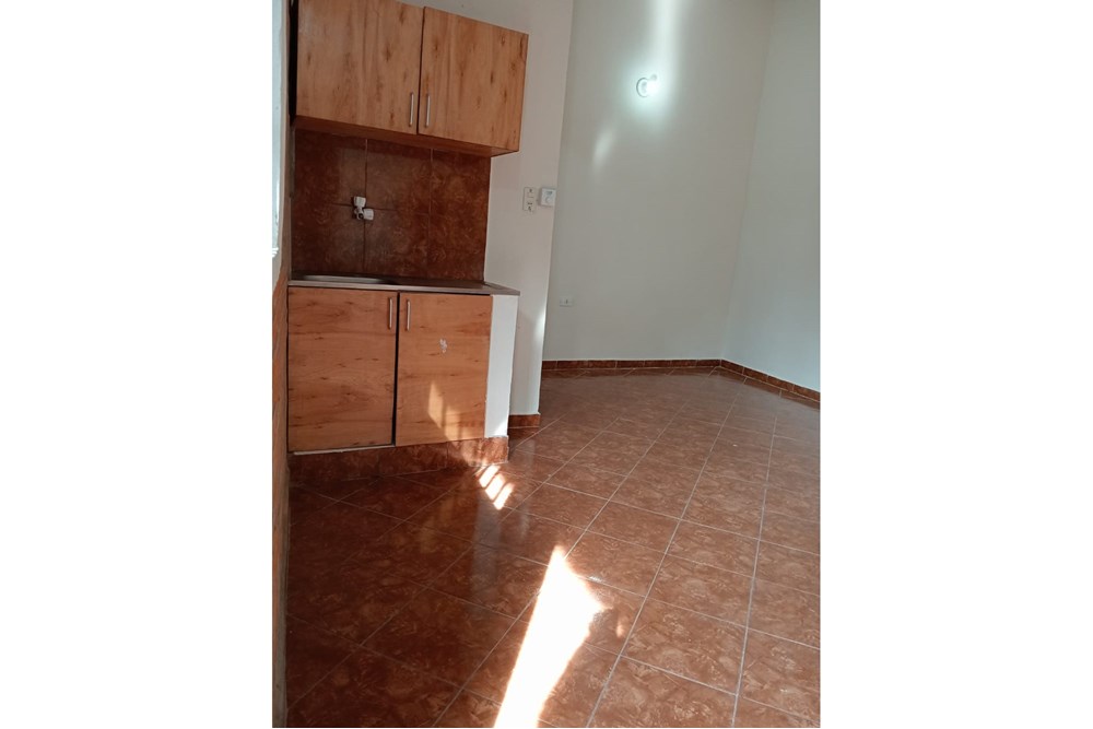 Propiedad con 5 departamentos, ideal para inversión. — foto 2