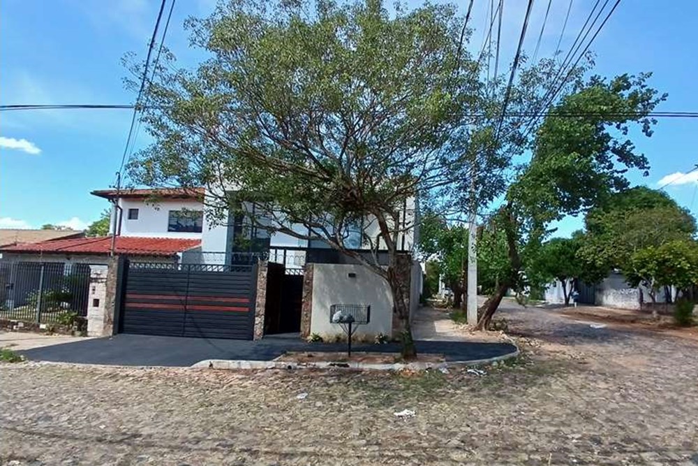 Casa en venta en Lambaré — foto 2
