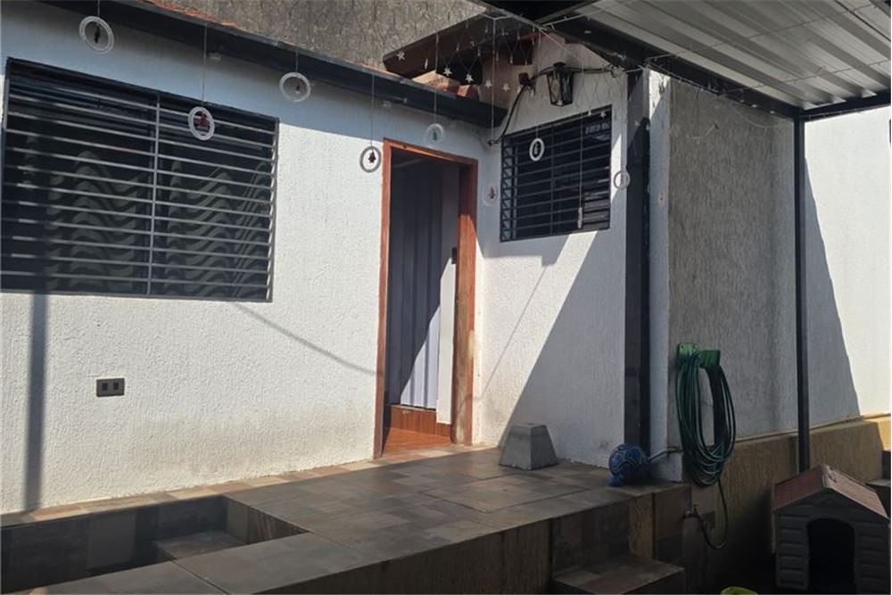 Casa en venta en Roberto L. Pettit — foto 2