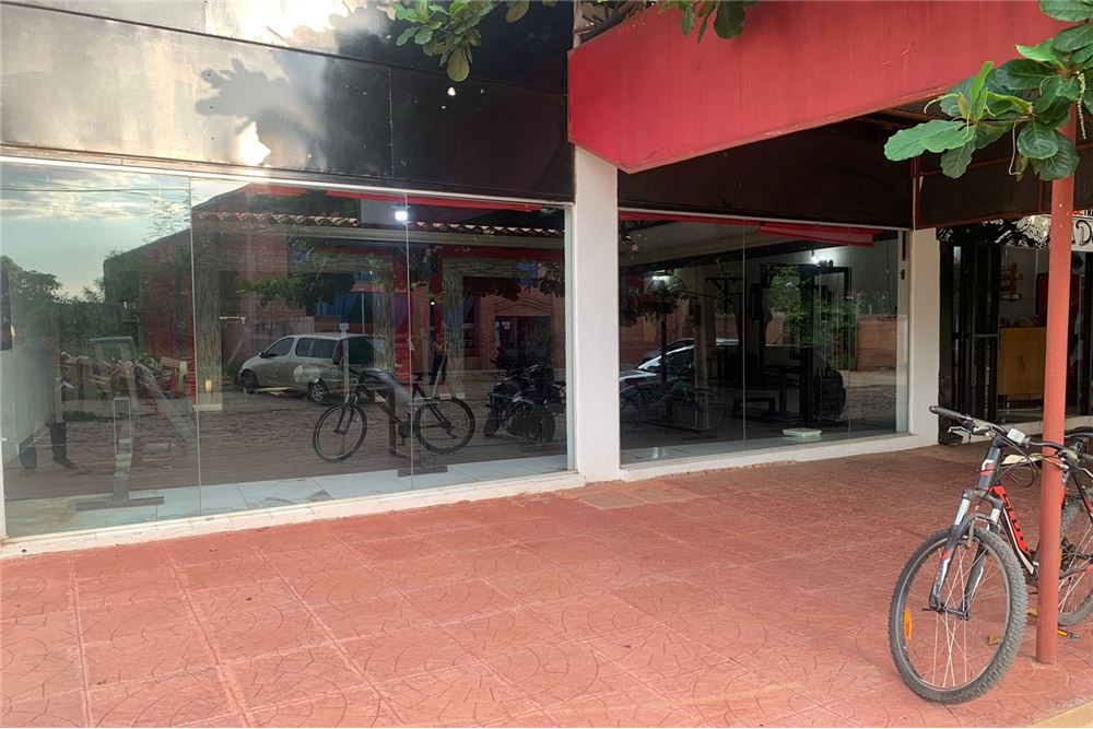 Local comercial en venta en Laurelty, Luque — foto 2