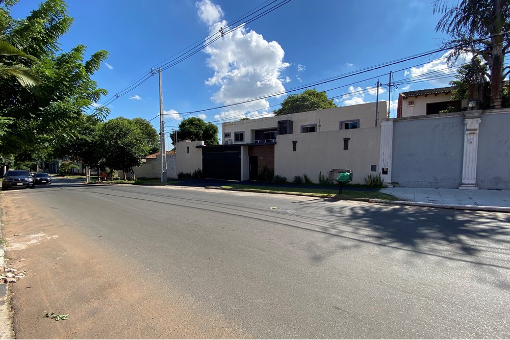 Casa en venta en San Vicente, Asunción — foto 2