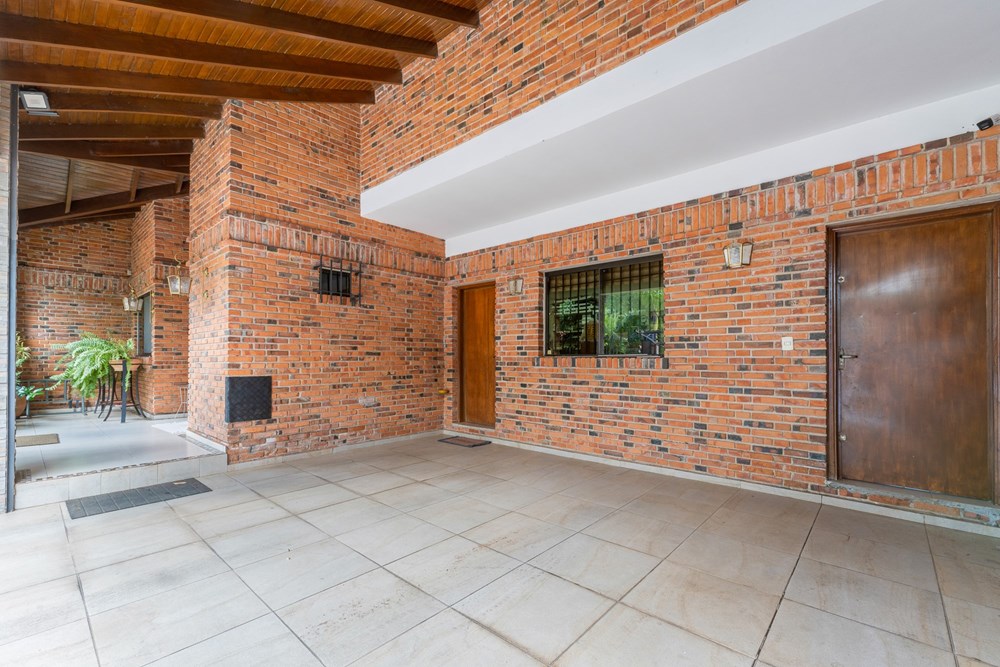Residencia en venta en barrio Recoleta ubicado sobre la calle Mac Mahon casi Charles de Gaulle, cuenta con ubicación est — foto 3