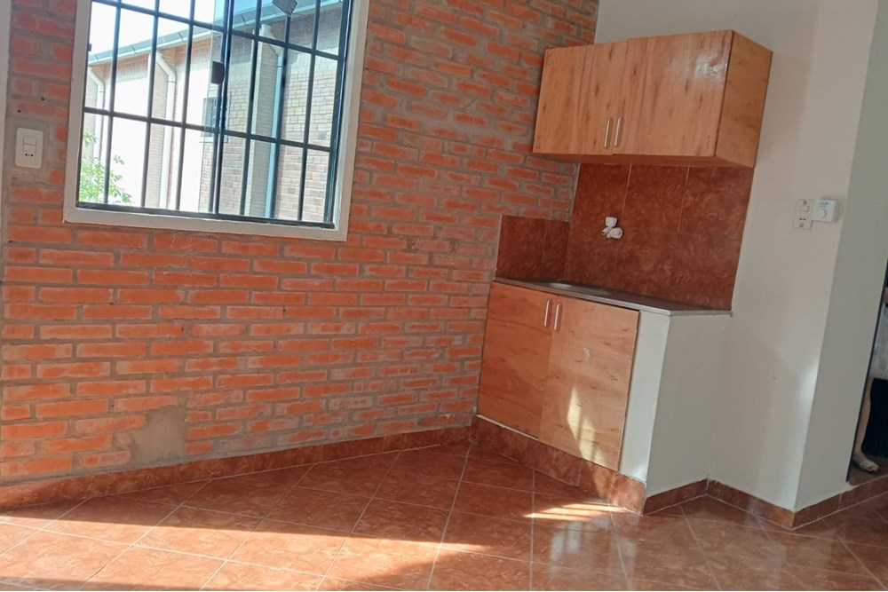 Propiedad con 5 departamentos, ideal para inversión. — foto 3