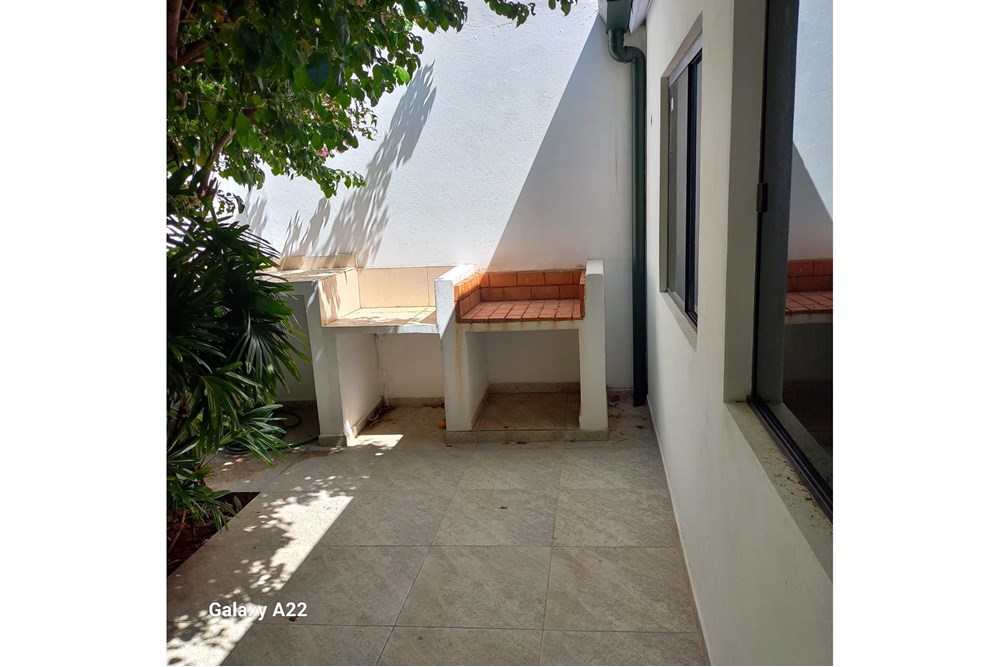 Casa en venta en Lambaré — foto 2