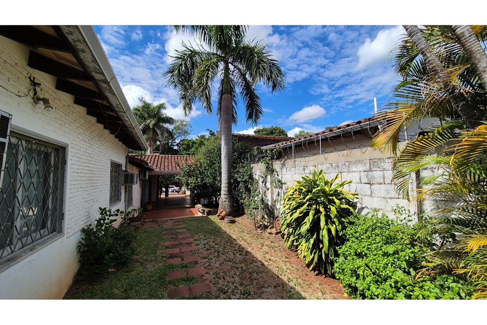 Casa en venta en Mariscal Estigarribia, Asunción — foto 2