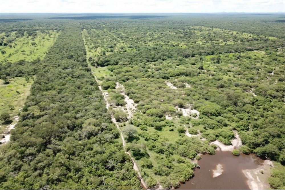*La propiedad se encuentra ubicada en el km 146 del camino Salazar a Colonia Ceibo, y a 488 km de Asunción, a 40 km de P — foto 2