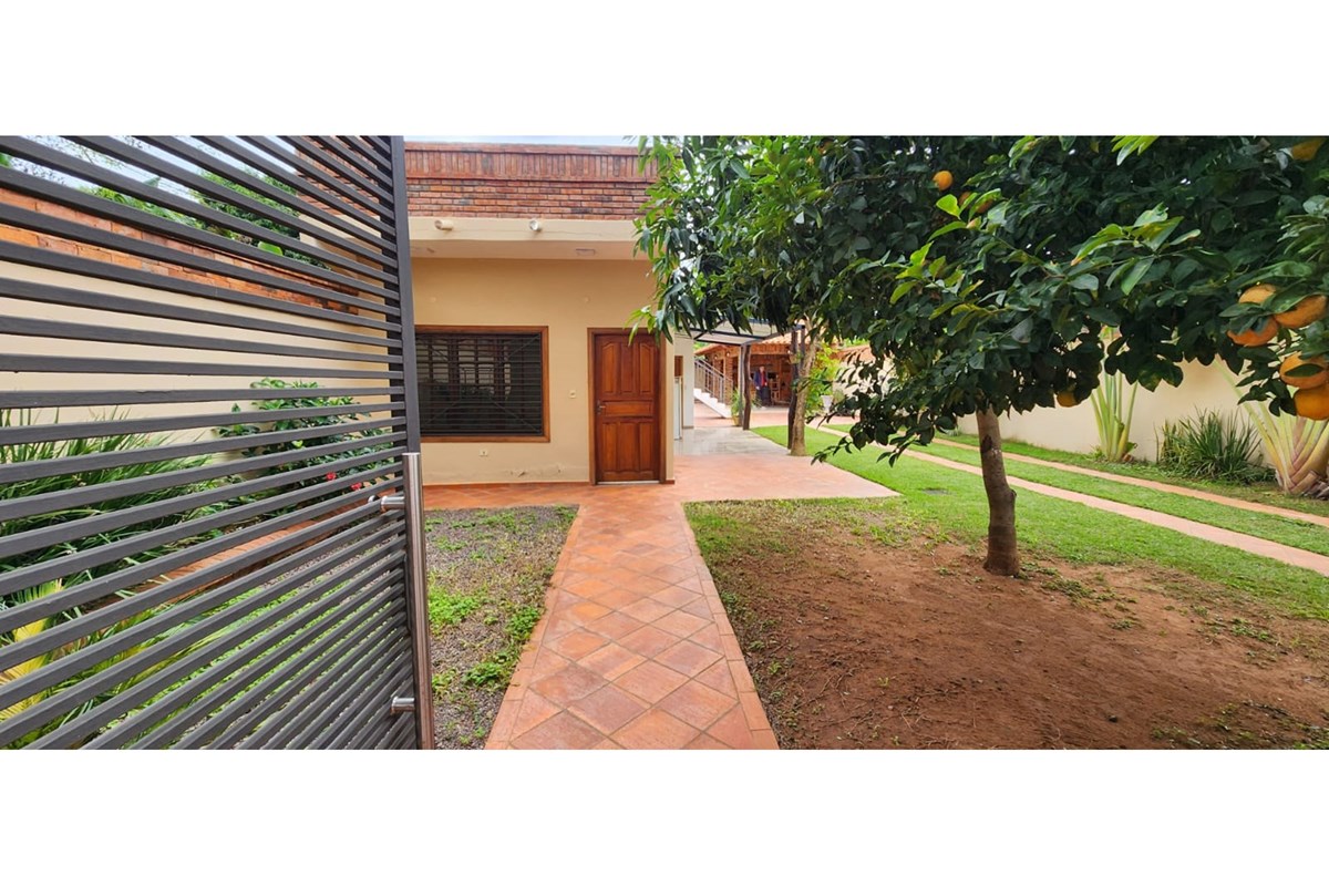 Oficina en alquiler en Santa Librada, Capiatá — foto 2