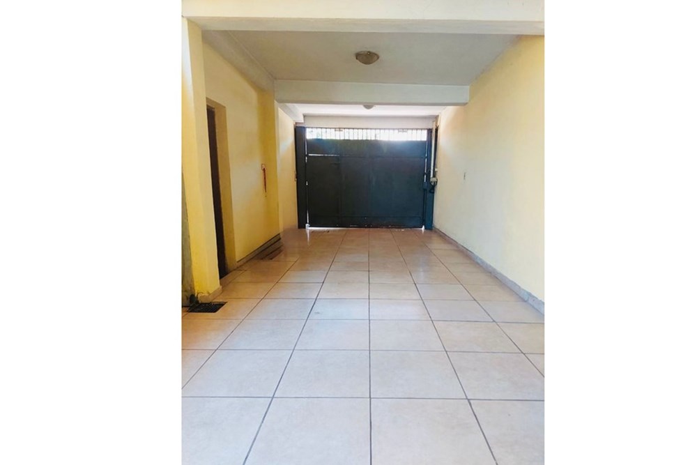Casa en venta en Lambaré — foto 2