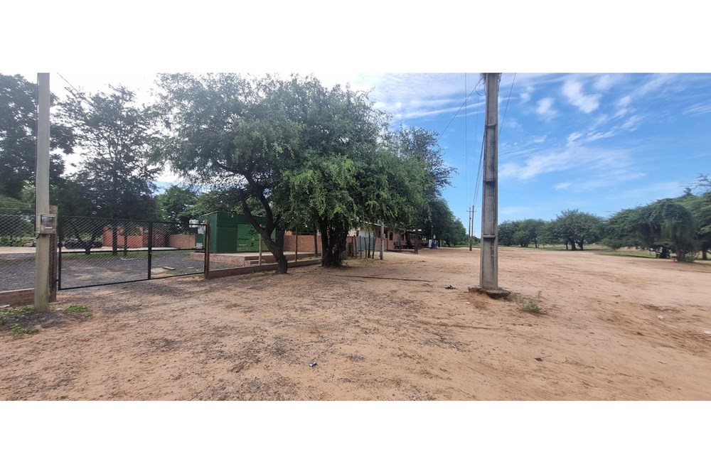 Local comercial en venta en Loma Plata — foto 2