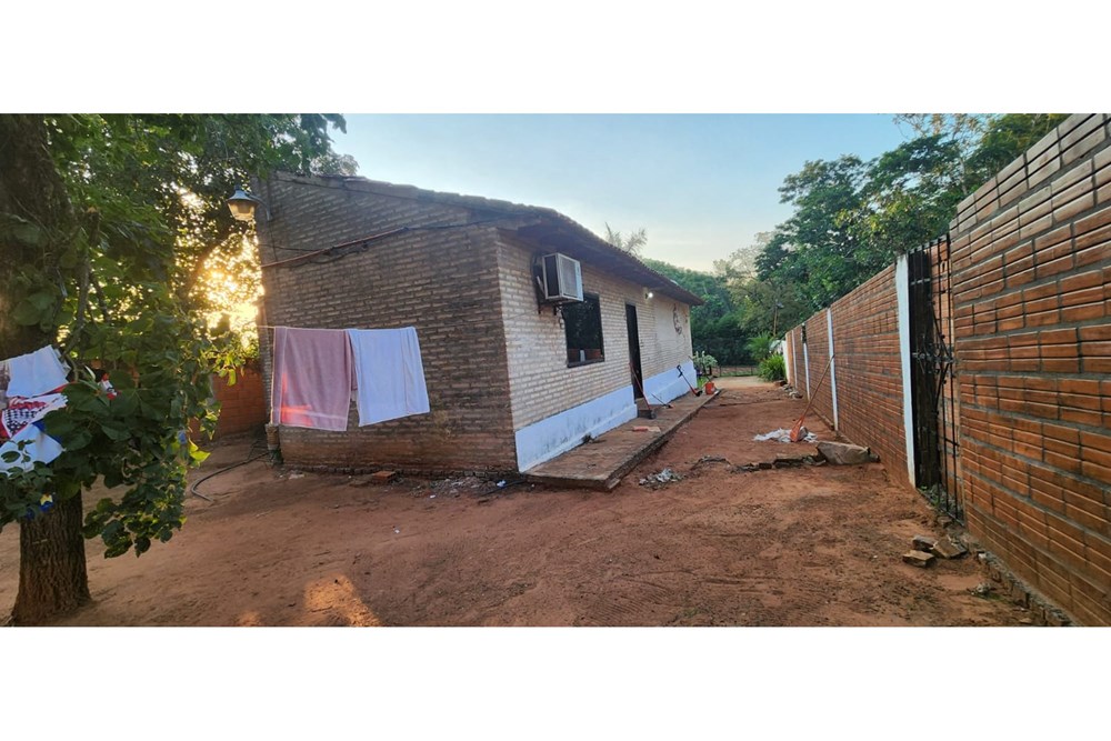 EN VENTA HERMOSA CASA EN AREGUÁ (Barrio Kokue Guazú) — foto 2