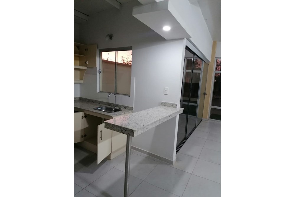 Edificio en venta en Limpio — foto 3