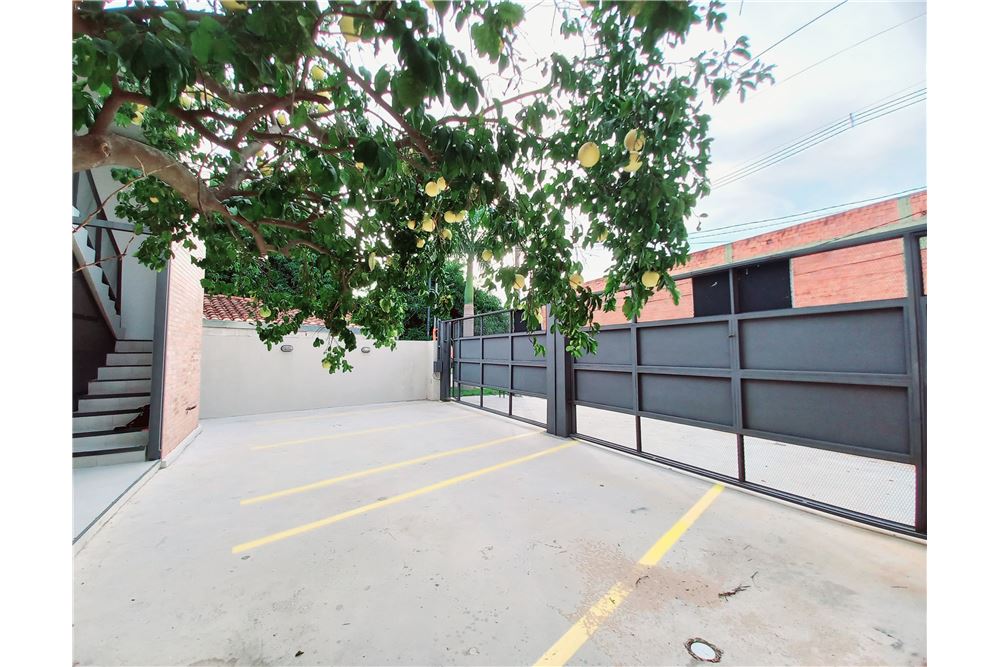 • VENDO HERMOSOS DEPARTAMENTOS A ESTRENAR EN LAMBARÉ, ZONA YACHT • — foto 3