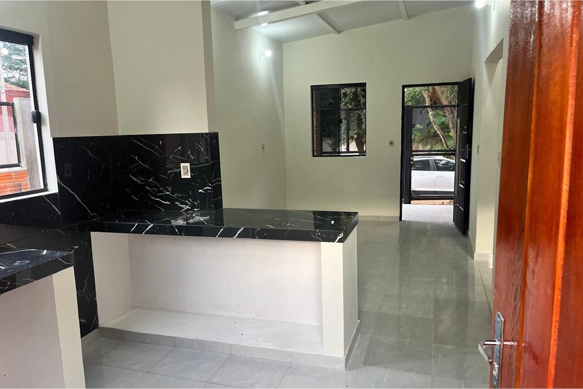 Edificio en venta en Ñemby — foto 2