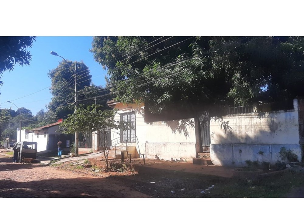 Vendo Terreno con casa a refaccionar o demoler en Mbokajaty, Ñemby. — foto 3