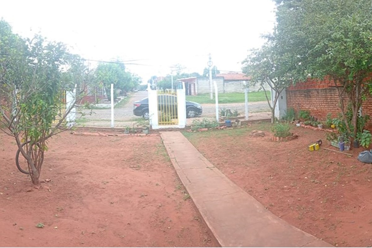 Vendo casa en la ciudad de San Lorenzo barrio Lerida, fácil acceso por la Avenida San Pedro a solo 4 cuadra y a 7 cuadra — foto 2