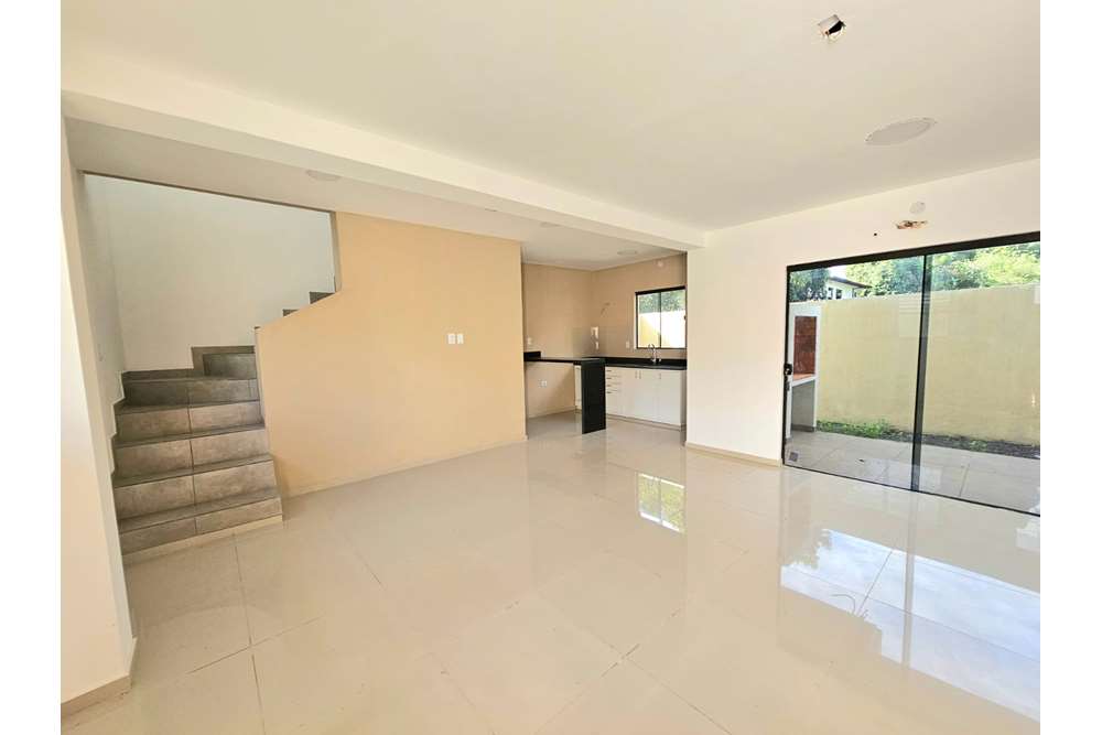 Casa en venta en Luque — foto 2