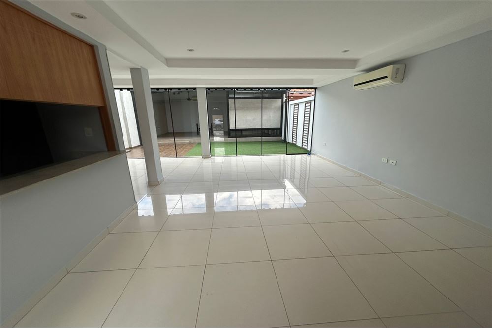 Casa en venta en Fernando de la Mora — foto 2