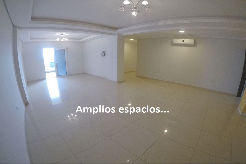 Departamento identificado como Nº 12-D, se encuentra ubicado en el décimo segundo piso a pasos de la costanera con dos c — foto 2