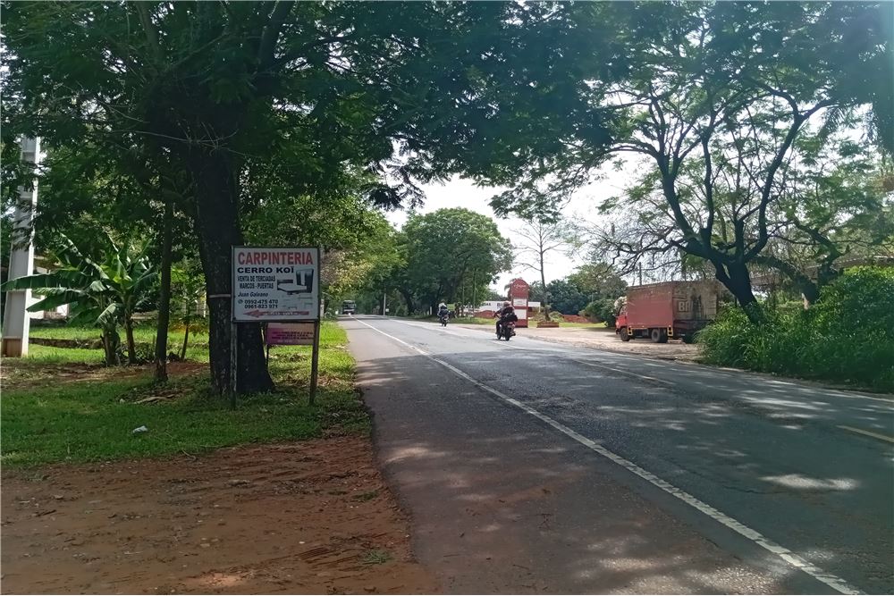 ¡Descubre la oportunidad única de adquirir un hermoso terreno en Areguá! 🏞️ Este espacio de 14 x 32 metros, que suma un — foto 3