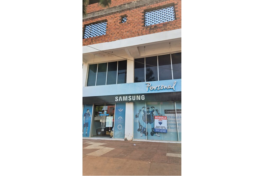 Local comercial en alquiler en Buena Vista, Encarnación — foto 2