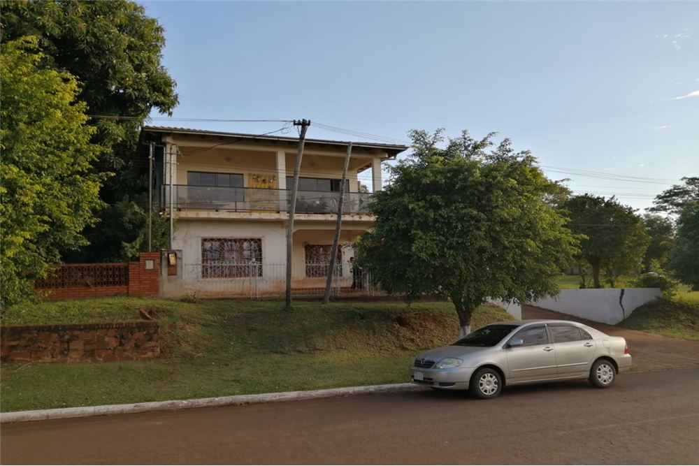La casa se encuentra sobre la doble Av Mariscal Lopez a 100 metros de la ruta Graneros del Sur — foto 2