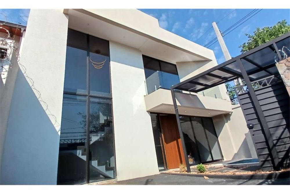 Casa en venta en Lambaré — foto 3