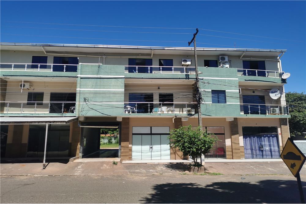 En Venta amplio edificio de departamentos y salones comerciales, ubicado en el centro de Salto De Guairá a sólo 1 cuadra — foto 2