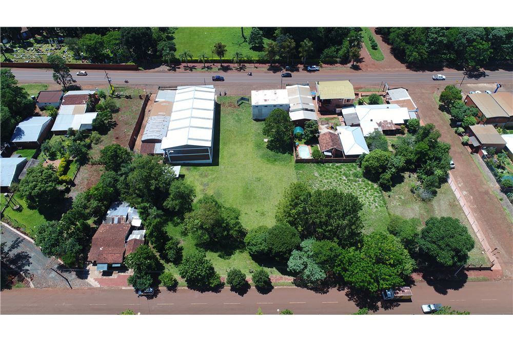 Terreno en venta en HOHENAU, superficie de 482m2 sobre Ruta 6ta .. zona centrica .. Rodeado de Hoteles , edificios , dpt — foto 3