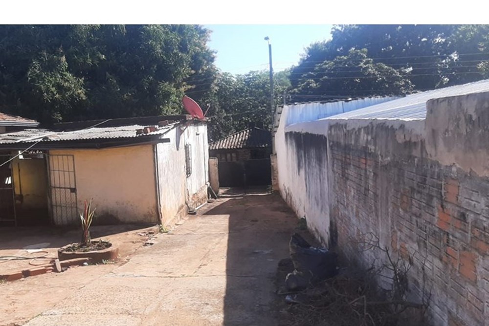 Vendo Terreno con casa a refaccionar o demoler en Mbokajaty, Ñemby. — foto 2