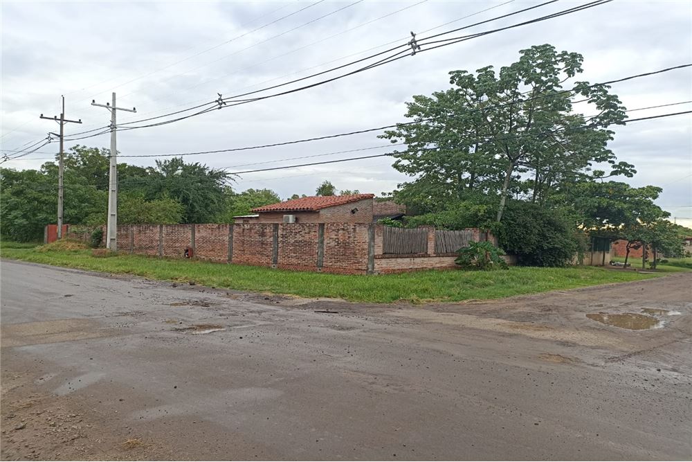 VENDO CASA EN EL CENTRO DE VILLA HAYES — foto 2