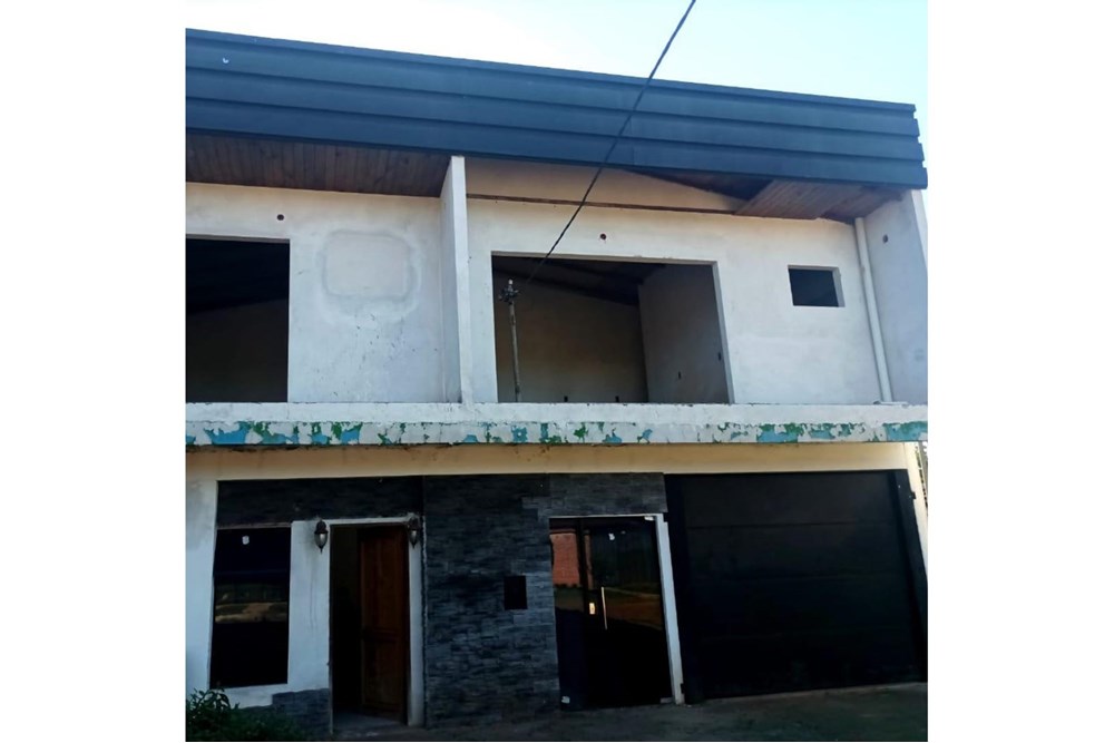 ¡Descubrí tu hogar soñado en Coronel Bogado, Itapúa! Esta magnífica casa de 400 metros cuadrados de área residencial est — foto 2