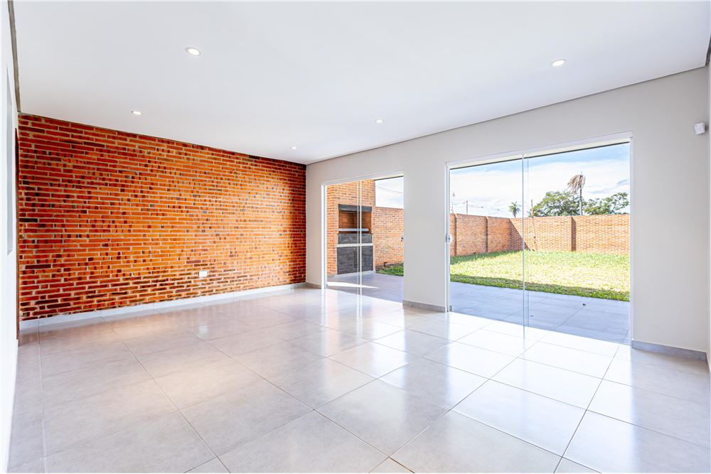 Casa en venta en Luque — foto 3