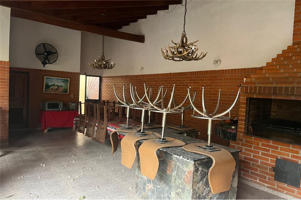 Vende Amplia Casa en Bo. Santa Rosa. Asuncion — foto 3