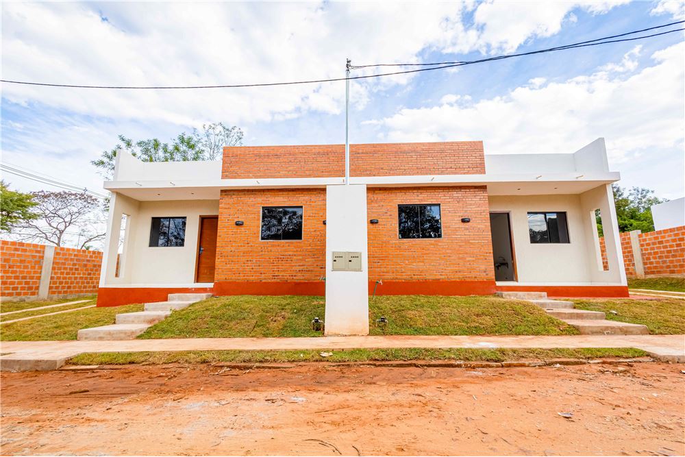 Edificio en venta en Cañada Garay, Luque — foto 2