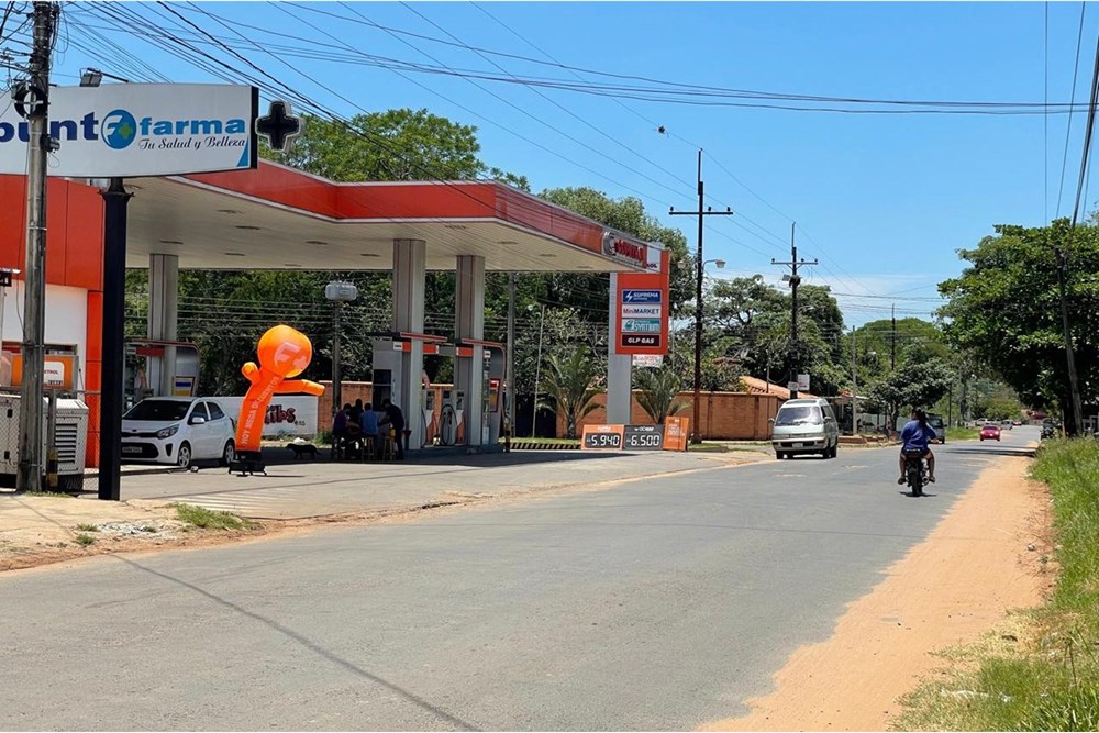Local comercial en venta en Mariano Roque Alonso — foto 2