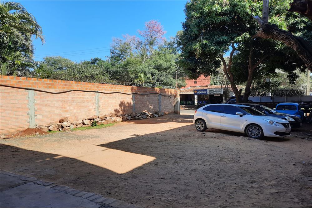 EN VENTA TERRENO CON TINGLADO GENERANDO RENTA — foto 2
