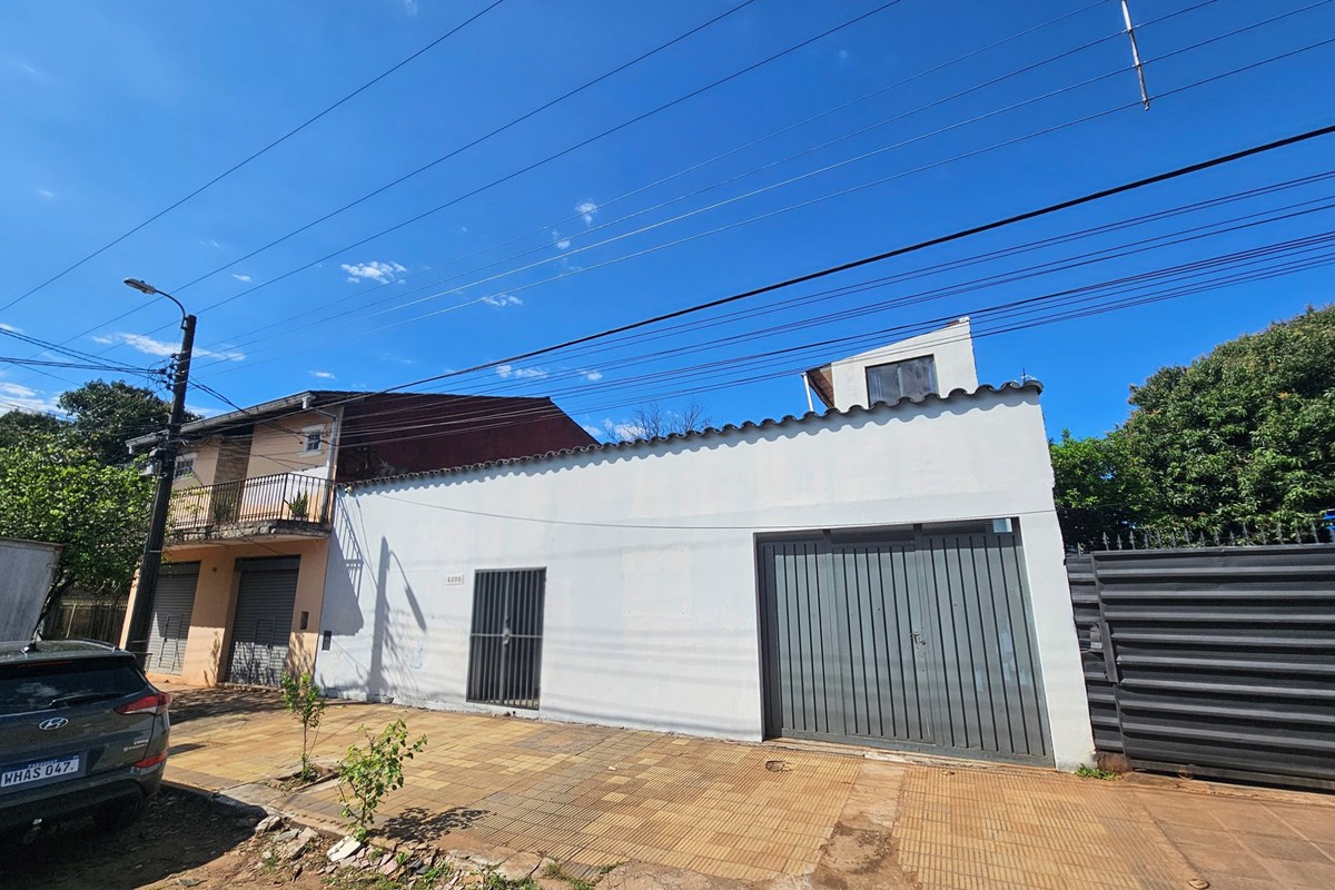 ¡IMPOSIBLE DE ENCONTRAR A ESTE PRECIO! Amplia Residencia de 3 Niveles en Fernando de la Mora Barrio Pitiantuta — foto 2