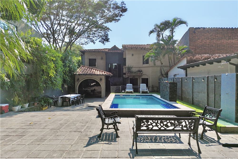 Casa en venta en Mburicaó, Asunción — foto 2