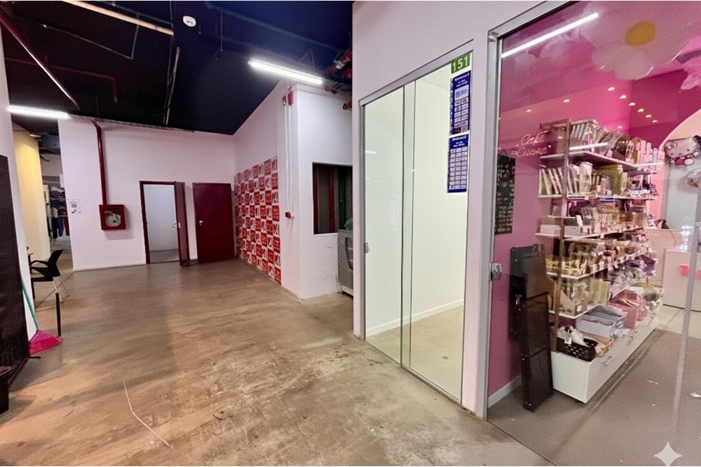 Local comercial en venta en Pettirossi, Asunción — foto 2