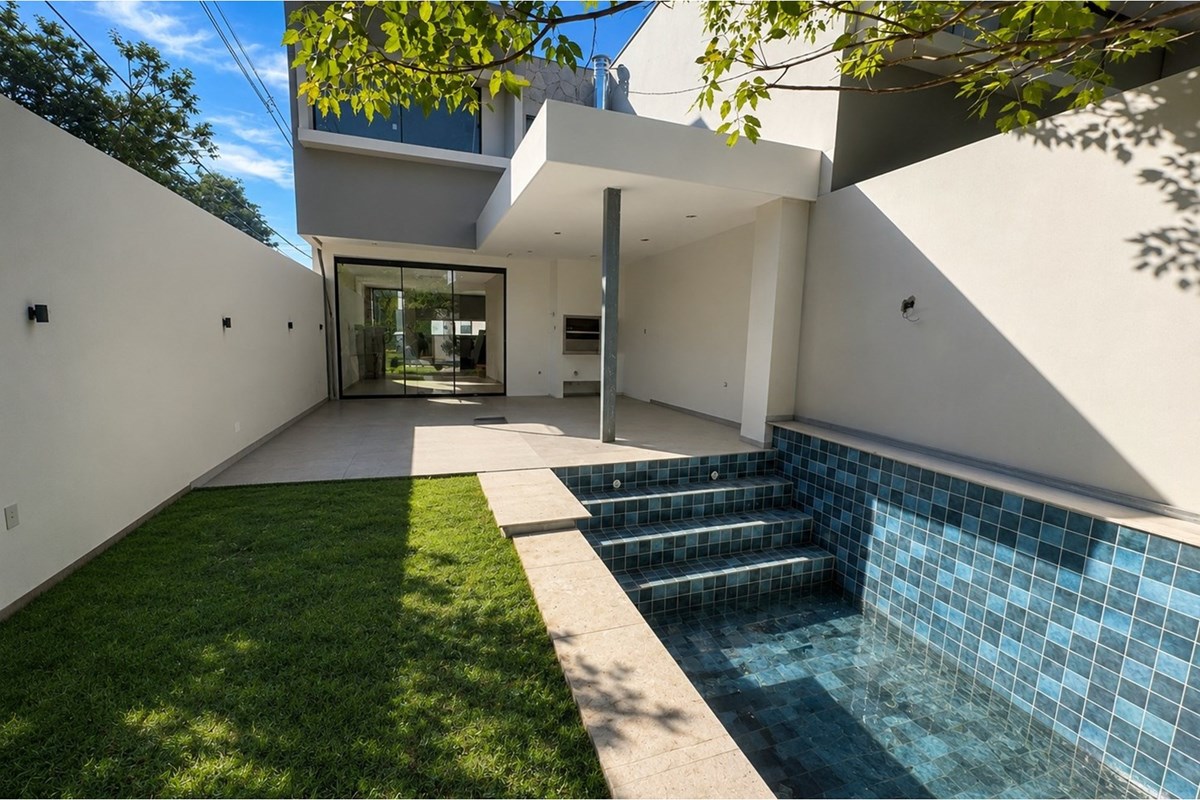 Casa en venta en Primer Barrio, Luque — foto 3