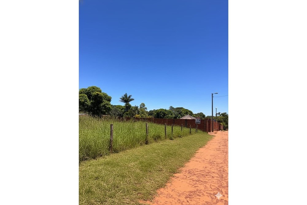 ¡Descubre una Excelente Oportunidad de inversión en Areguá, Paraguay! Este terreno sin construir ofrece la posibilidad p — foto 3