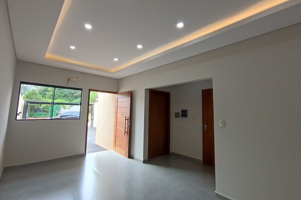Amplio y moderno chalet a estrenar, ubicado en una zona residencial tranquila y segura, a solo 5 minutos del centro de Ñ — foto 3